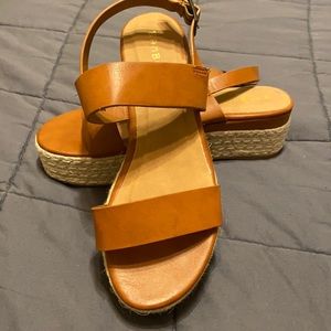 Bamboo Platform sandals 🩴